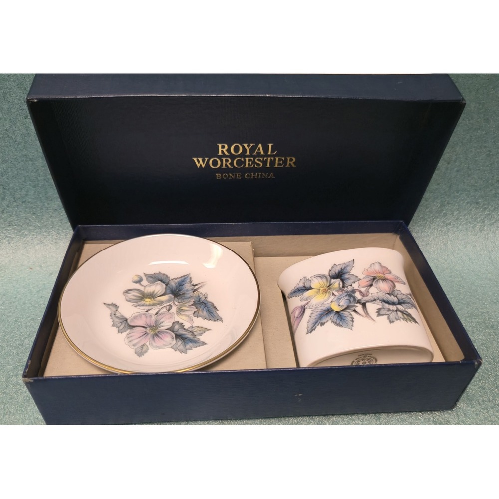 VTG Royal Worcester Bone China 2 Pc Dresser Set Trinket Flowers Gold #51